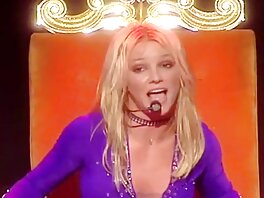 Blondi Allie nuorta pillua saa lämpimän pillun Creampie rakastajaltaan